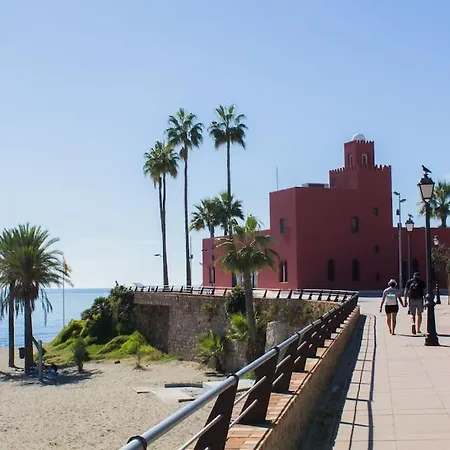 Wonderful Benalbeach Recently Refurbished Apartment Benalmádena