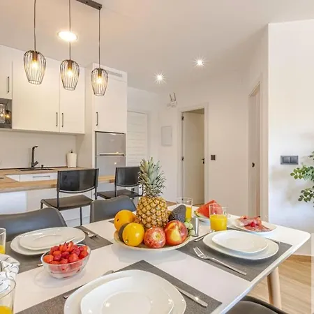 Wonderful Benalbeach Recently Refurbished Apartment